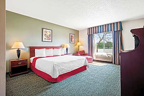 King Room with Bath Tub - Disability Access/Non-Smoking