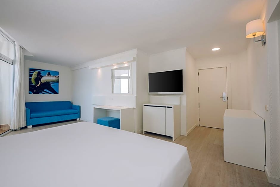 Iberostar Waves Bouganville Playa