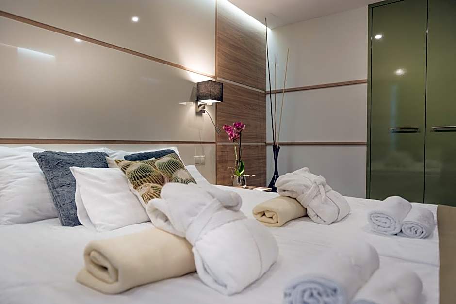 Hotel Zena Beauty & Shopping Center