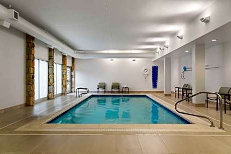 DoubleTree By Hilton Hotel Pittsburgh Airport