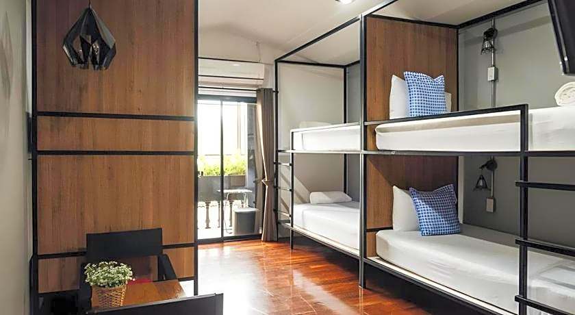 Journey Hostel Surat