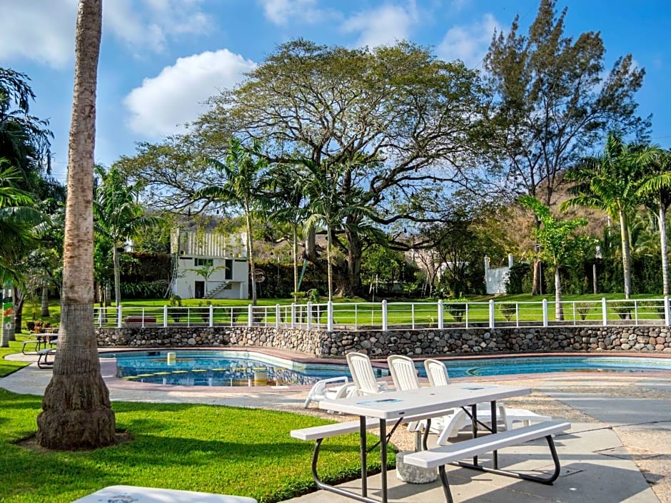 Hotel Puente Nacional & Spa