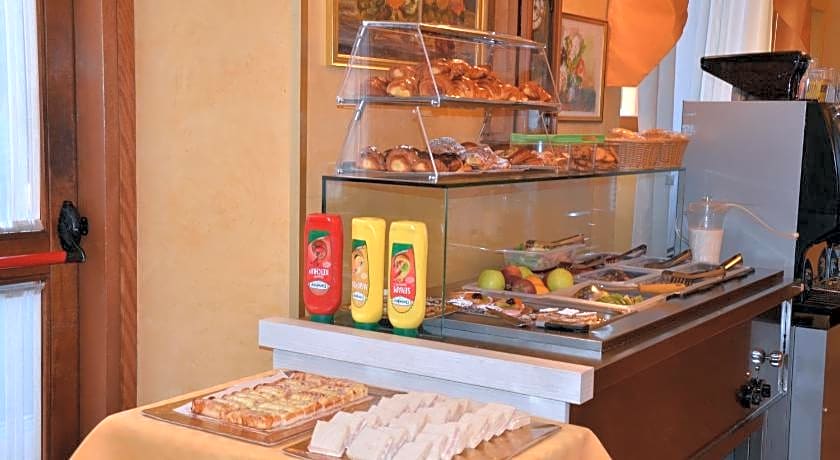 Hotel Mia Cara
