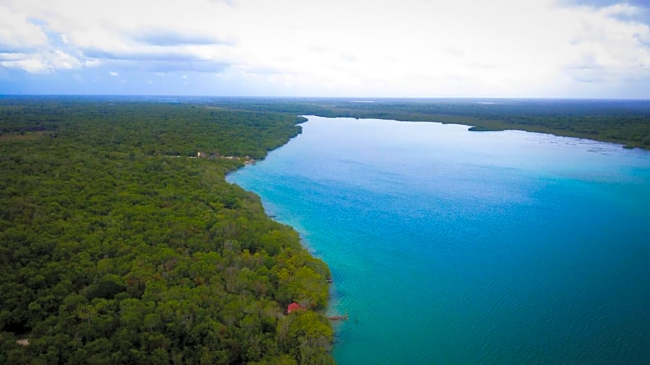 Laguna Bacalar Ichkiichpan