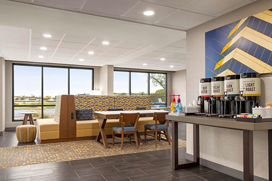Hampton Inn By Hilton Kansas City-Airport