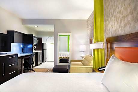 Studio Suite with Two Queen Beds - Hearing Access/Non-Smoking