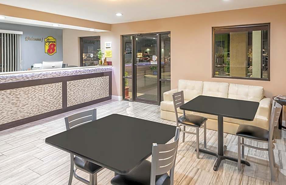 Super 8 by Wyndham Bryant Little Rock Area