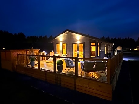 Hollicarrs - Bluebell Lodge