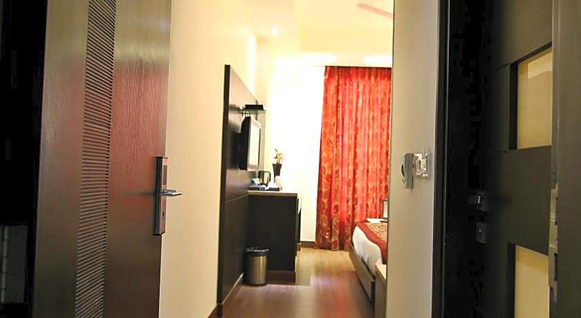 The Prime Balaji Deluxe @ New Delhi Railway Station Hotel