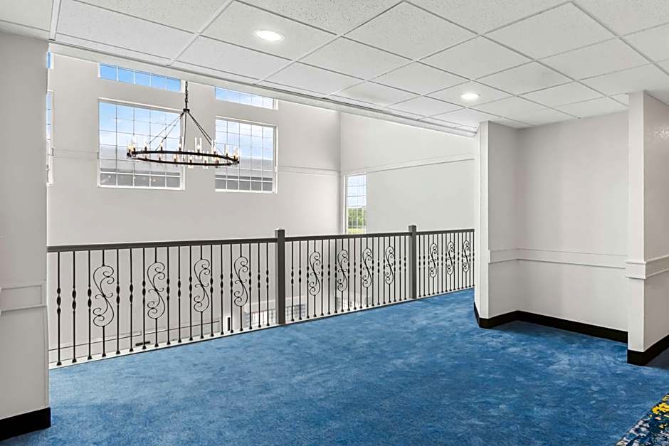 Sonesta Essential La Porte