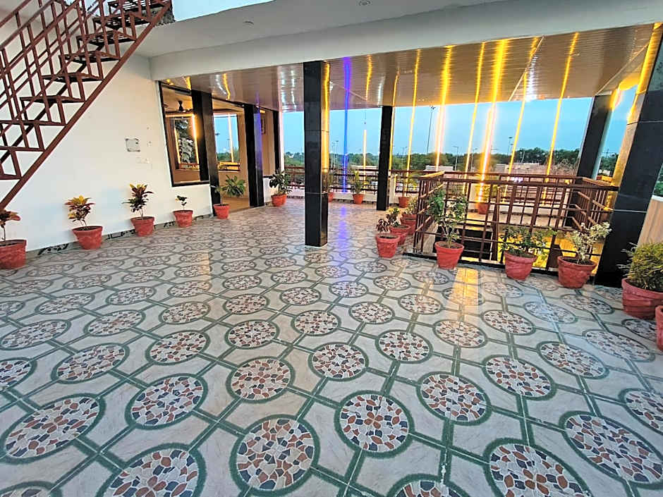 Hotel Seven – Ahmedabad, TN