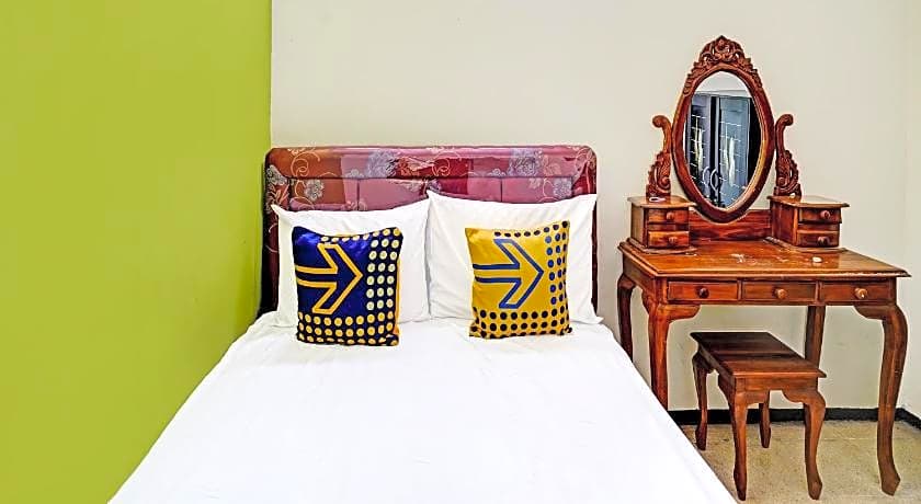 SPOT ON 91716 Kost Yy Syariah