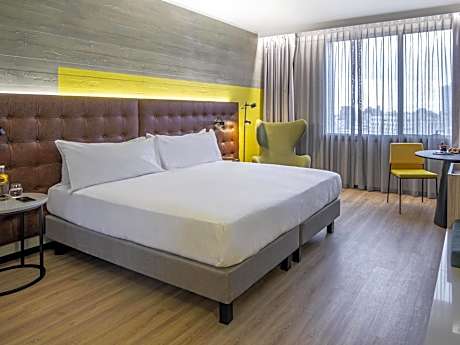 Superior king bed