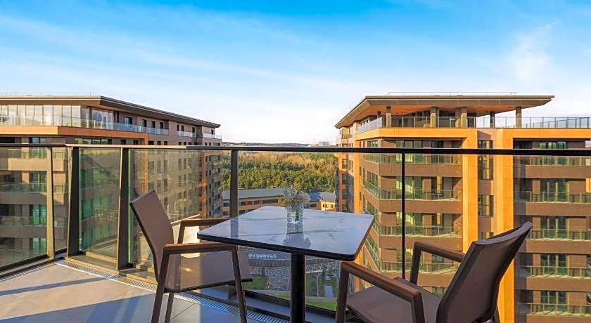Movenpick Living Istanbul Camlivadi