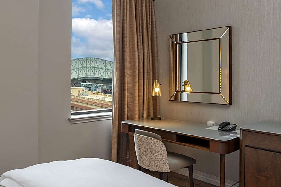 Westin Houston Downtown