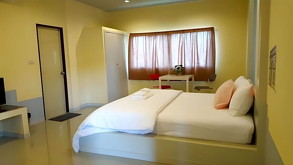 Jantima Place at Amphawa