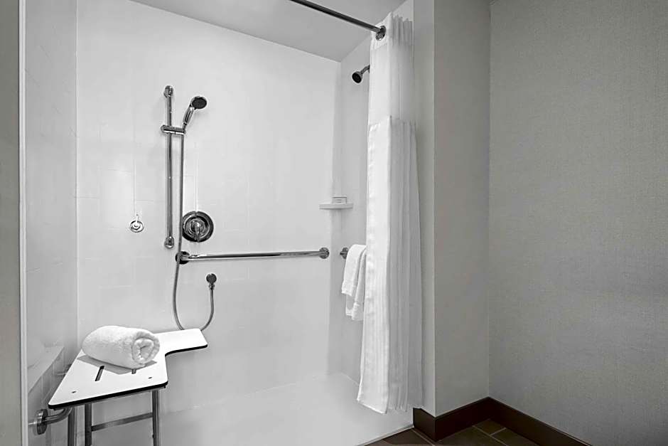 Hilton Garden Inn Camden Waterfront