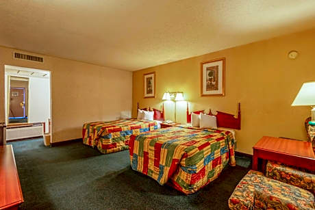 2 Queen Beds Non-Smoking