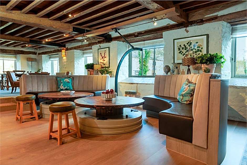 Egypt Mill Hotel and Restaurant