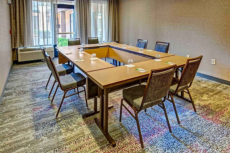 Courtyard by Marriott Springfield