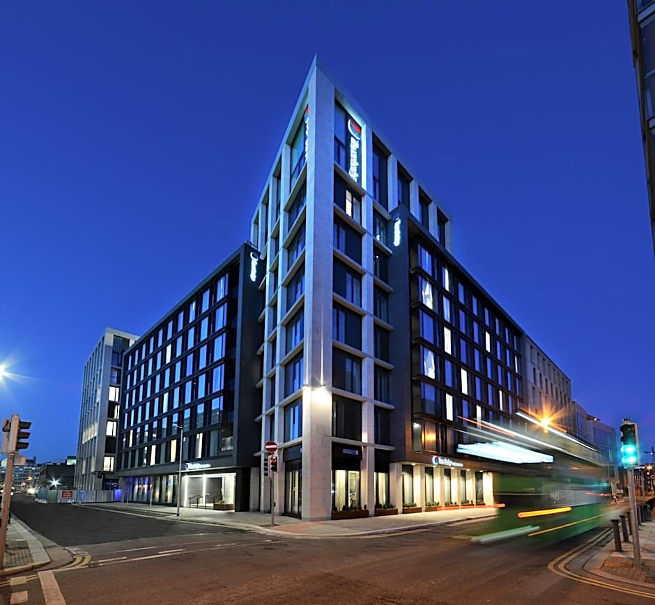 Travelodge PLUS Dublin City Centre