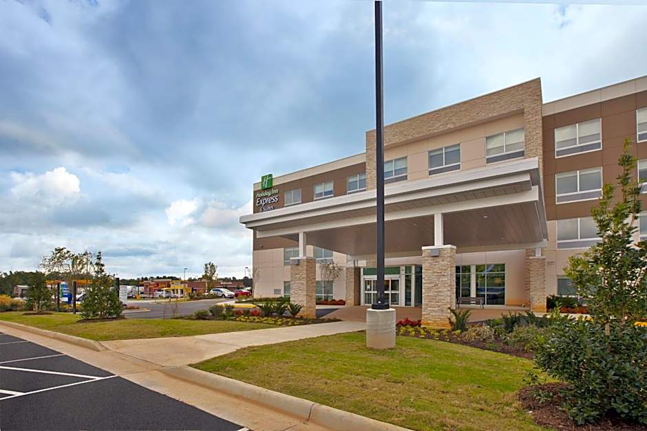 Holiday Inn Express and Suites South Hill By IHG