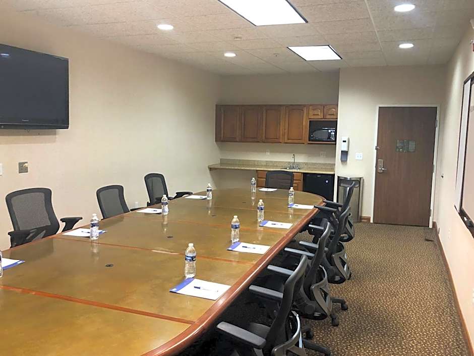 Holiday Inn Express Hotel & Suites Lansing-Dimondale By IHG