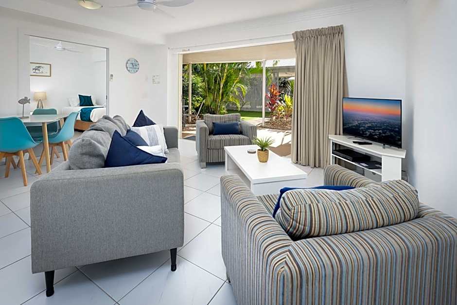 Noosa River Palms