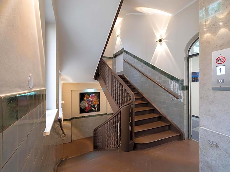 Smart Stay Hotel Station