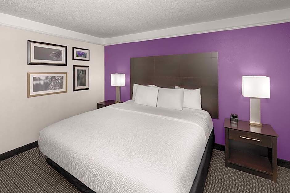 La Quinta Inn & Suites by Wyndham Austin Round Rock
