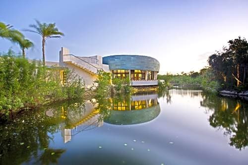 Movich Club at Blue Diamond Luxury Boutique Hotel