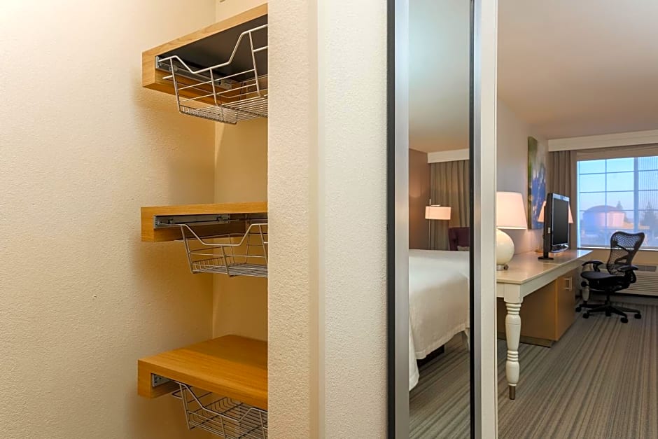 Hilton Garden Inn Bakersfield