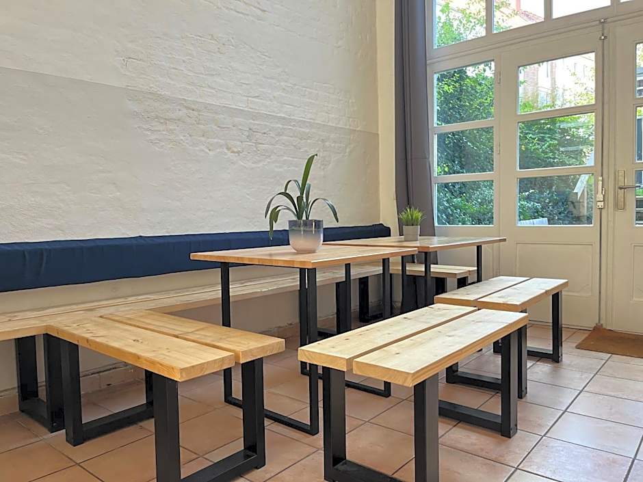 Blue Doors Hostel Altstadt