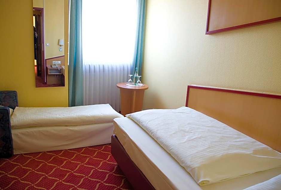 Montana Hotel