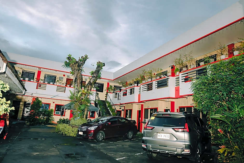 RedDoorz near Mariners Legazpi