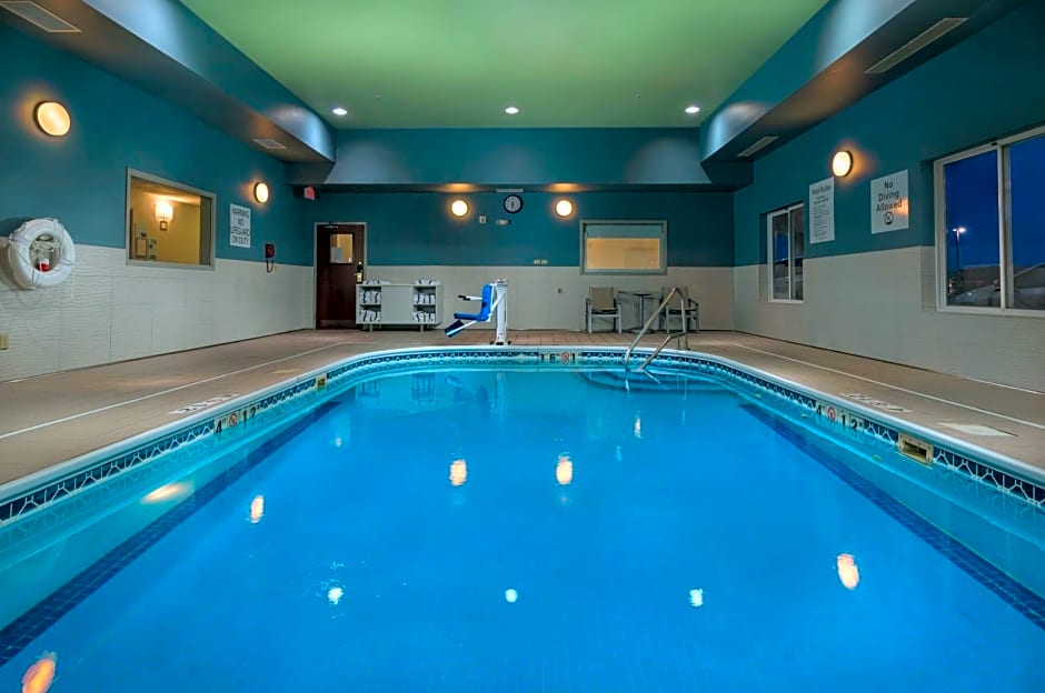 Holiday Inn Express Lawrence By IHG