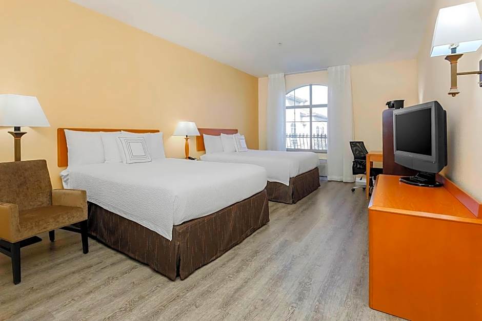 Photo 1 of 2 of 2 Queen Beds, Mobility Accessible, Bathtub