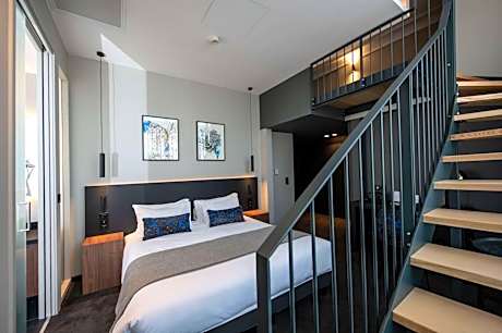Duplex Junior King Suite with Sofa Bed - Non-Smoking