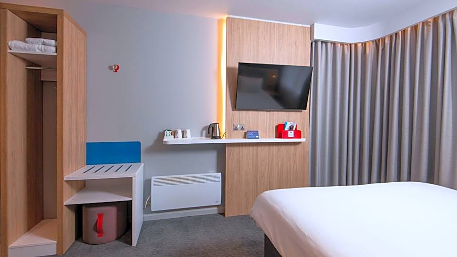 Holiday Inn Express Burton on Trent By IHG