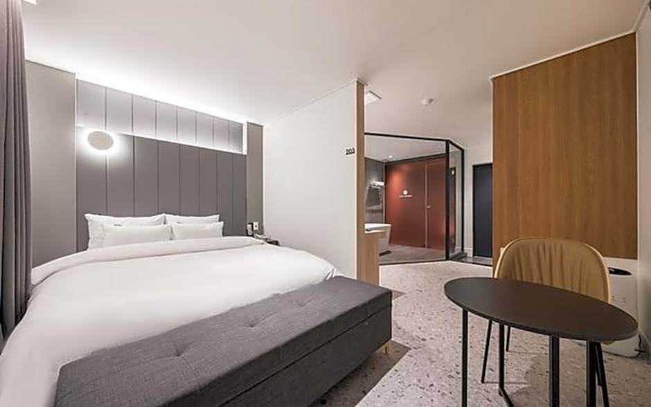 Hotel Casa Osteria in Indong, Gumi