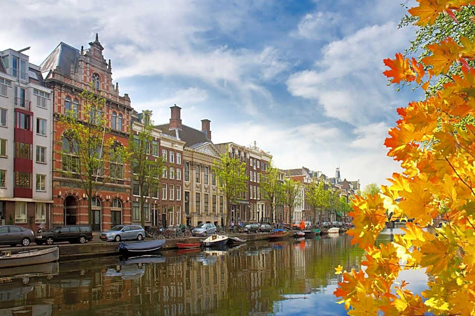 Amsterdam Lake Hotel