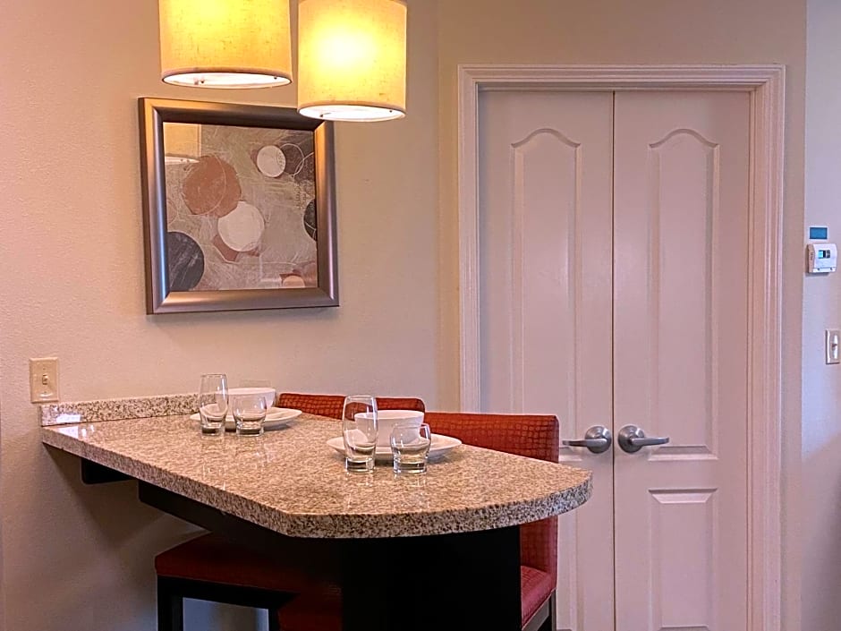 Staybridge Suites Syracuse Liverpool By IHG