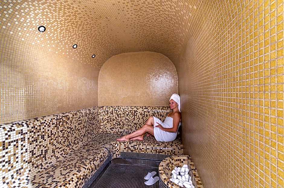 Sea Twins Luxury Aparthotel - 150 m from the beach