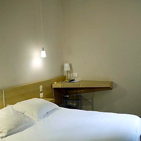 Single Room with Courtyard View