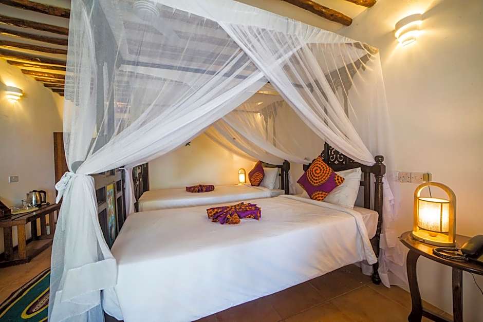 Antonio Beach Tree House Hotel & Spa