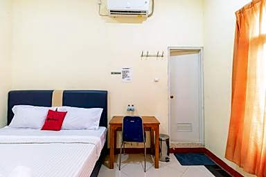 RedDoorz near Kelapa Gading