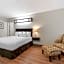 Villa Inn &amp; Suites, SureStay Collection by Best Western