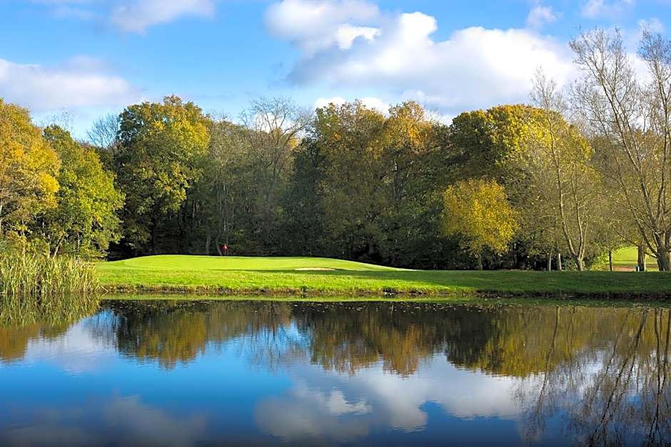 Sandford Springs Hotel and Golf Club