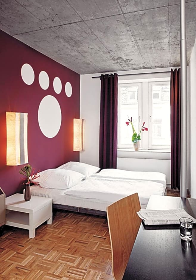 Five Elements Hostel