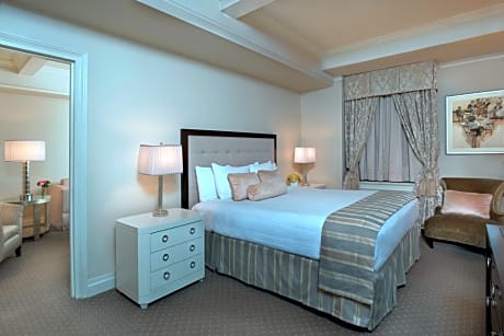 Premier One Bedroom Suite with King Bed